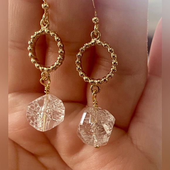 Jewelry - Super cute vintage 90s style drop earrings
